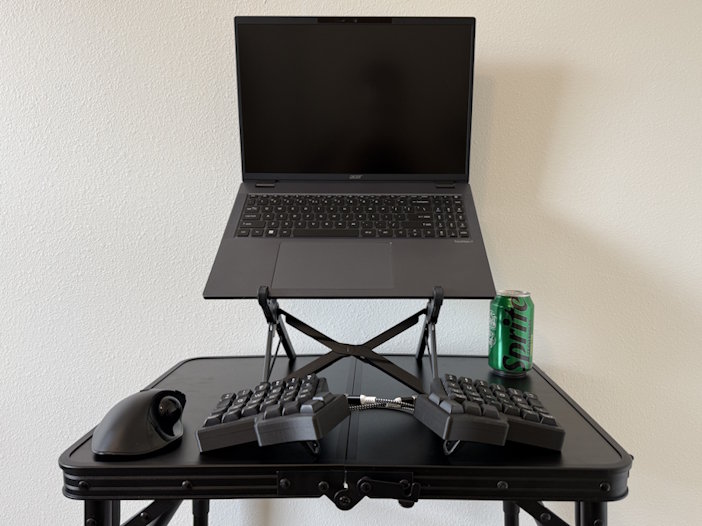 A Collapsible Laptop Desk Solution for Digital Nomads