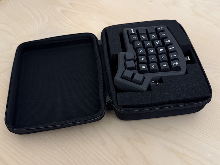 Iris Keyboard Travel Case